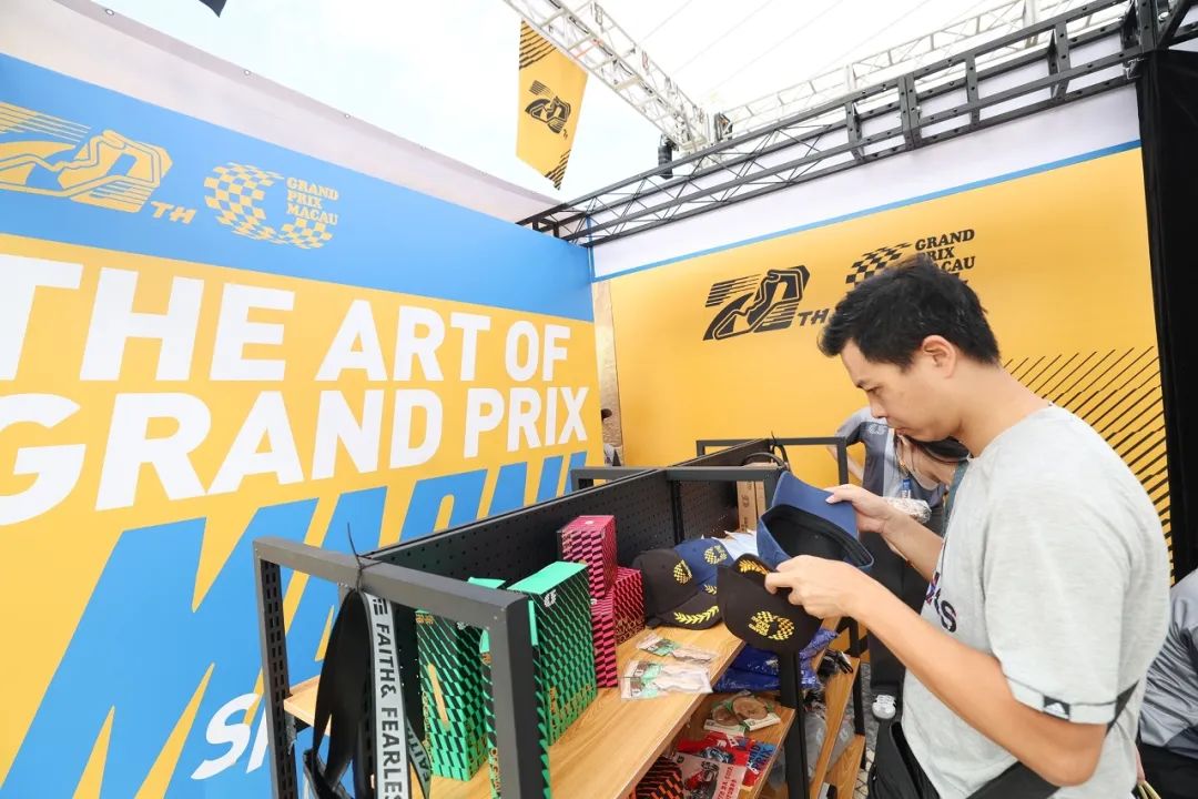 640 (2) 640 (2)