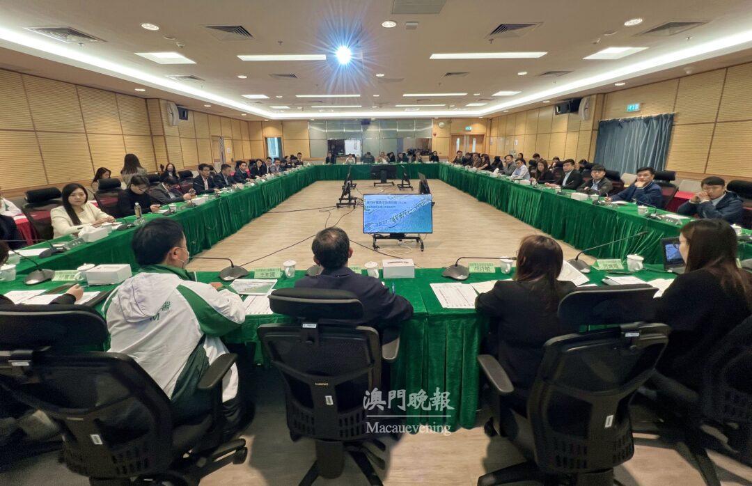 市政署向社區諮詢委員會介紹澳門南岸海濱綠廊第二期設計方案 市政署向社區諮詢委員會介紹澳門南岸海濱綠廊第二期設計方案