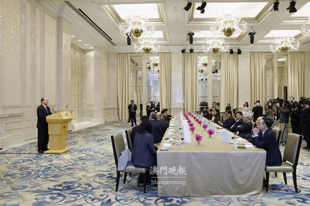 行政長官賀一誠宴請本地中文傳媒負責人(1) 行政長官賀一誠宴請本地中文傳媒負責人(1)