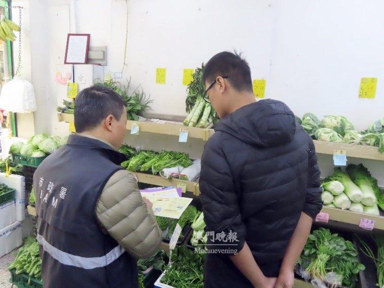 零售鮮活食品場所登記制度生效首周，市政署巡查及走訪超過110間次。