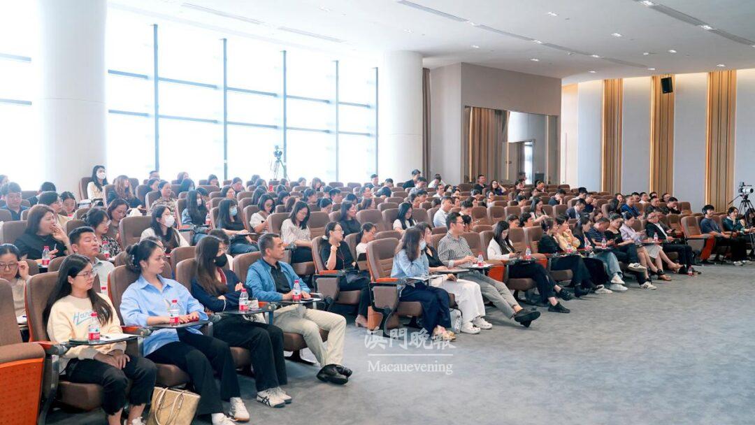 宣講會吸引超過150家企業約180人參加 宣講會吸引超過150家企業約180人參加